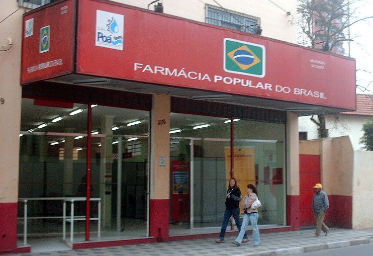 Fachada de uma das unidades do Programa Farmácia Popular do Brasil, em Porto Alegre/ RS
